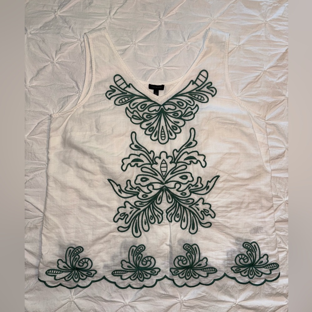 Talbots Scalloped White Linen Tank Top with Green Embroidery